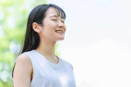 女性